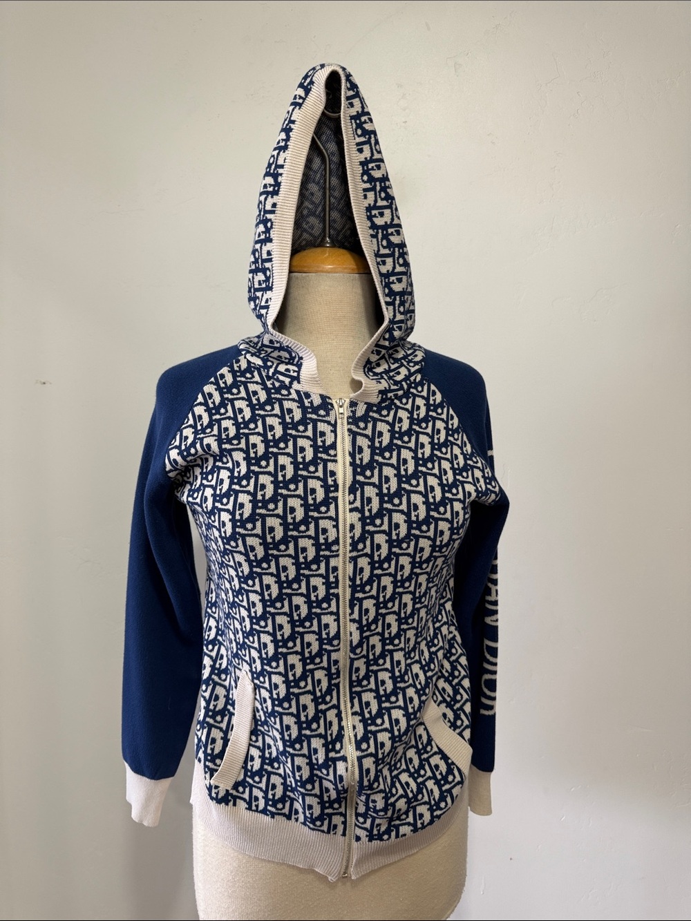 Fun Patterned Women’s Navy & Cream Hooded Zippered Jacket- S